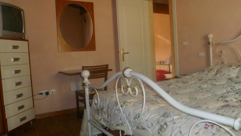 Le Ginestre B & B Massarosa Δωμάτιο φωτογραφία