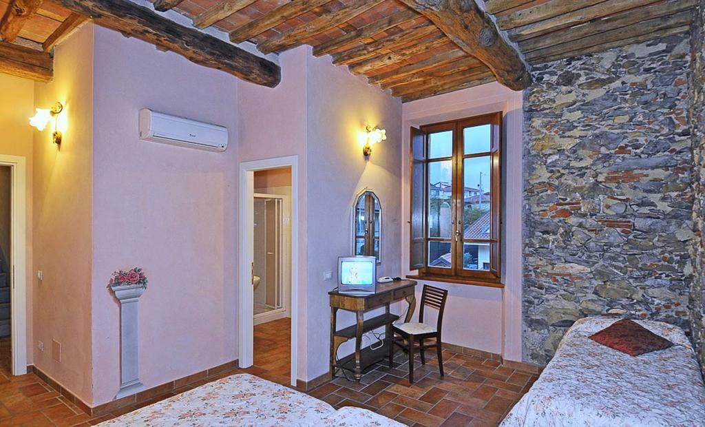Le Ginestre B & B Massarosa Δωμάτιο φωτογραφία
